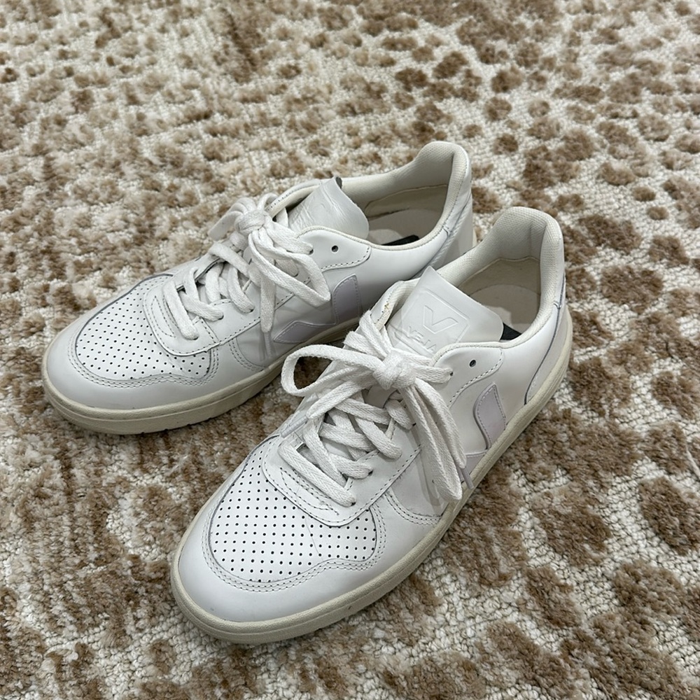 Veja sneakers— worn once! No signs of wear